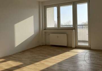 Wohnung Mönchengladbach West - 3 Zimmer, 83 m&sup2;, 917&euro; | Angebot:25143444