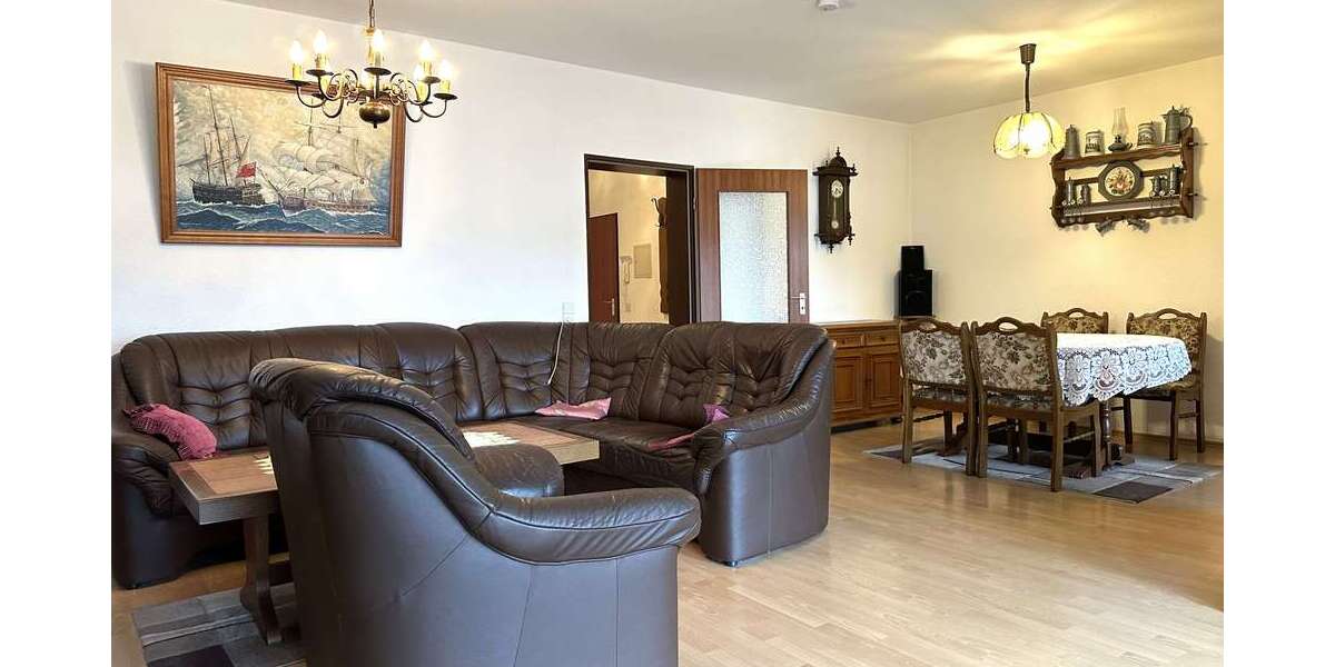 Etagenwohnung Krefeld Cracau - 3 Zimmer, 90 m&sup2;, 775&euro; | Angebot:26567356