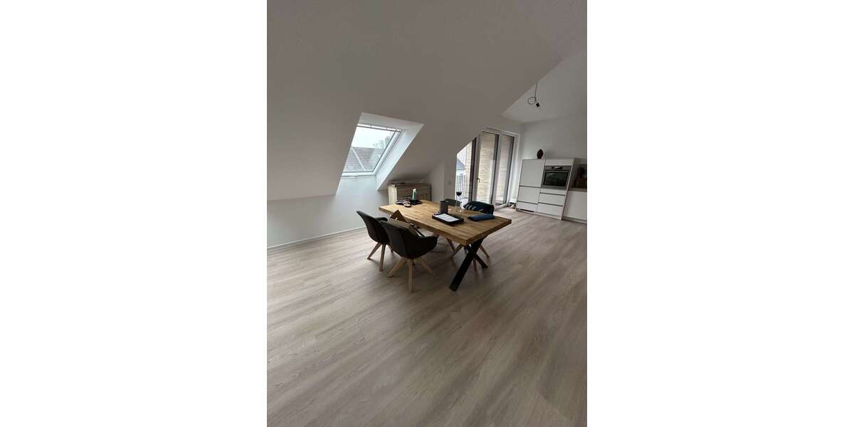 Etagenwohnung Mönchengladbach Eicken - 3 Zimmer, 94 m&sup2;, 1.309&euro; | Angebot:25383402