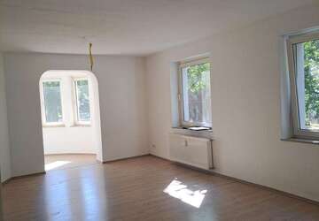 Wohnung Krefeld Krefeld-Mitte - 4 Zimmer, 130 m&sup2;, 1.300&euro; | Angebot:27146204