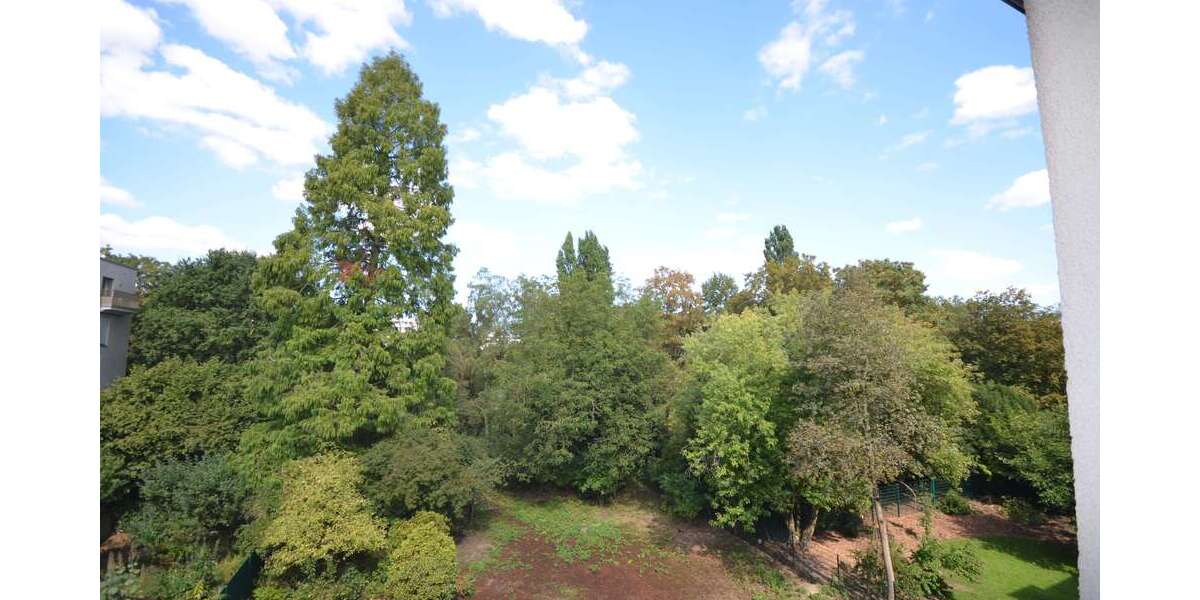 Etagenwohnung Düsseldorf Niederkassel - 4 Zimmer, 110 m&sup2;, 1.750&euro; | Angebot:27357470